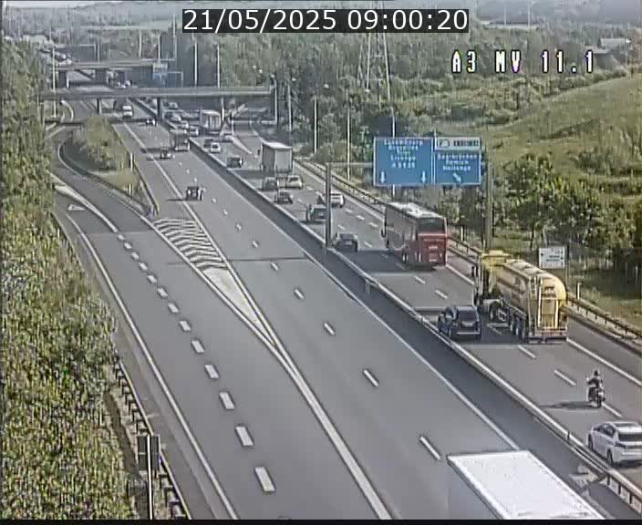 <h2>Traffic live webcam Luxembourg Croix de Bettembourg A3 - BK 11.1 - direction Luxembourg-ville</h2>