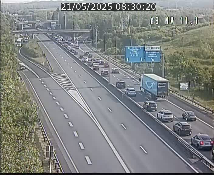<h2>Traffic live webcam Luxembourg Croix de Bettembourg A3 - BK 11.1 - direction Luxembourg-ville</h2>