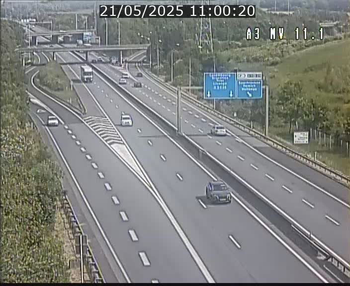 <h2>Traffic live webcam Luxembourg Croix de Bettembourg A3 - BK 11.1 - direction Luxembourg-ville</h2>