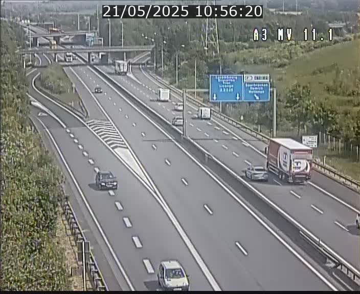 <h2>Traffic live webcam Luxembourg Croix de Bettembourg A3 - BK 11.1 - direction Luxembourg-ville</h2>