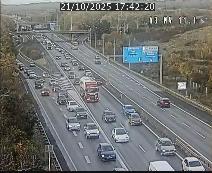 <h2>Traffic live webcam Luxembourg Croix de Bettembourg A3 - BK 11.1 - direction Luxembourg-ville</h2>