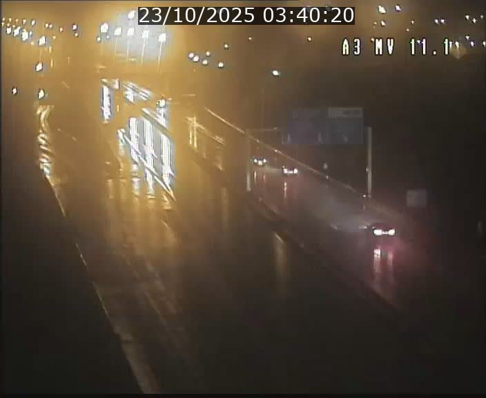 <h2>Traffic live webcam Luxembourg Croix de Bettembourg A3 - BK 11.1 - direction Luxembourg-ville</h2>