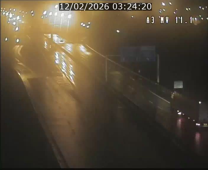 <h2>Traffic live webcam Luxembourg Croix de Bettembourg A3 - BK 11.1 - direction Luxembourg-ville</h2>