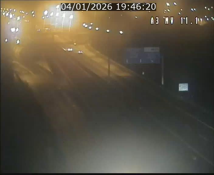 <h2>Traffic live webcam Luxembourg Croix de Bettembourg A3 - BK 11.1 - direction Luxembourg-ville</h2>