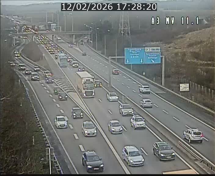 <h2>Traffic live webcam Luxembourg Croix de Bettembourg A3 - BK 11.1 - direction Luxembourg-ville</h2>