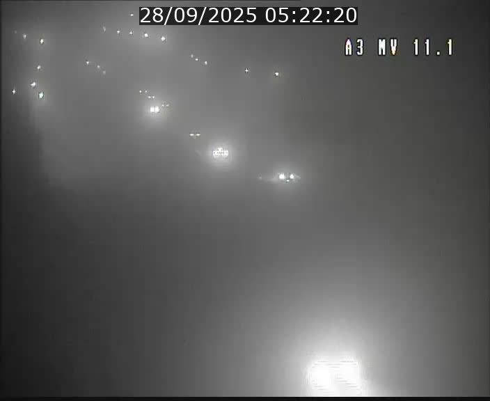 <h2>Traffic live webcam Luxembourg Croix de Bettembourg A3 - BK 11.1 - direction Luxembourg-ville</h2>