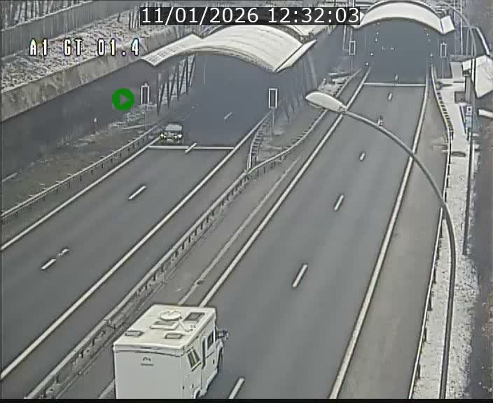 <h2>Traffic live webcam Luxembourg Hesperange - A1 direction Kirchberg - BK 1.4</h2>