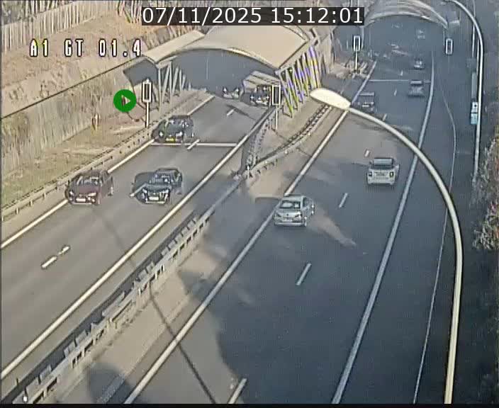 <h2>Traffic live webcam Luxembourg Hesperange - A1 direction Kirchberg - BK 1.4</h2>