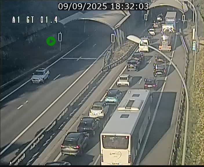 <h2>Traffic live webcam Luxembourg Hesperange - A1 direction Kirchberg - BK 1.4</h2>