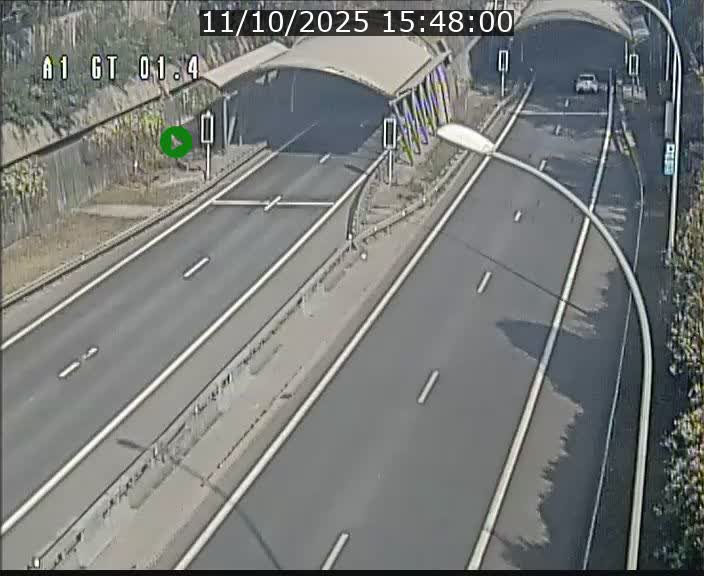 <h2>Traffic live webcam Luxembourg Hesperange - A1 direction Kirchberg - BK 1.4</h2>