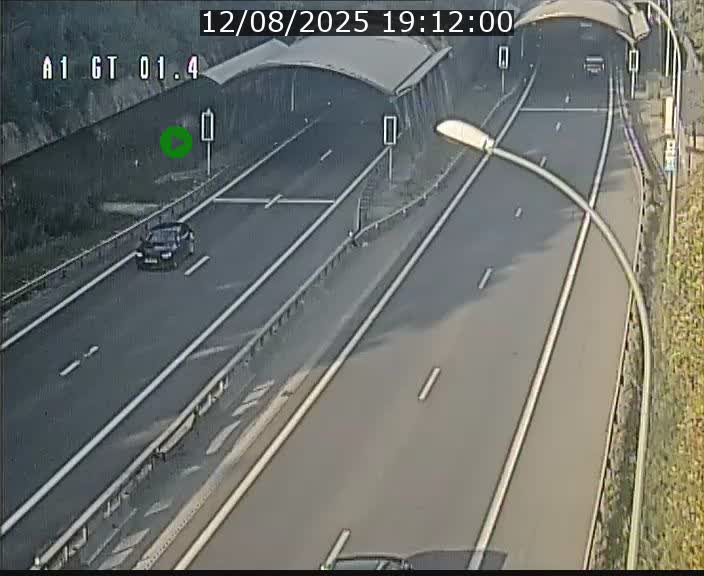 <h2>Traffic live webcam Luxembourg Hesperange - A1 direction Kirchberg - BK 1.4</h2>