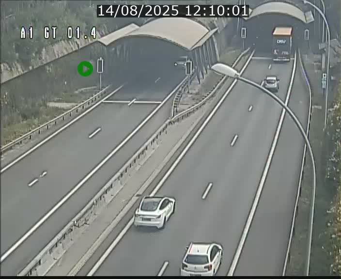 <h2>Traffic live webcam Luxembourg Hesperange - A1 direction Kirchberg - BK 1.4</h2>