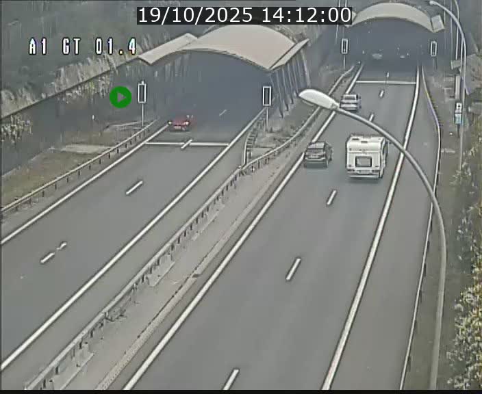 <h2>Traffic live webcam Luxembourg Hesperange - A1 direction Kirchberg - BK 1.4</h2>