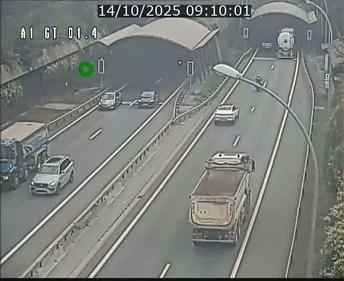 <h2>Traffic live webcam Luxembourg Hesperange - A1 direction Kirchberg - BK 1.4</h2>