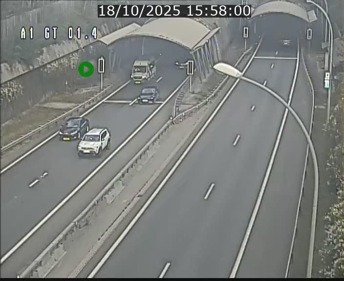 <h2>Traffic live webcam Luxembourg Hesperange - A1 direction Kirchberg - BK 1.4</h2>