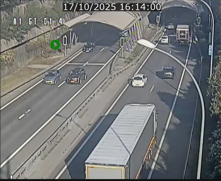 <h2>Traffic live webcam Luxembourg Hesperange - A1 direction Kirchberg - BK 1.4</h2>