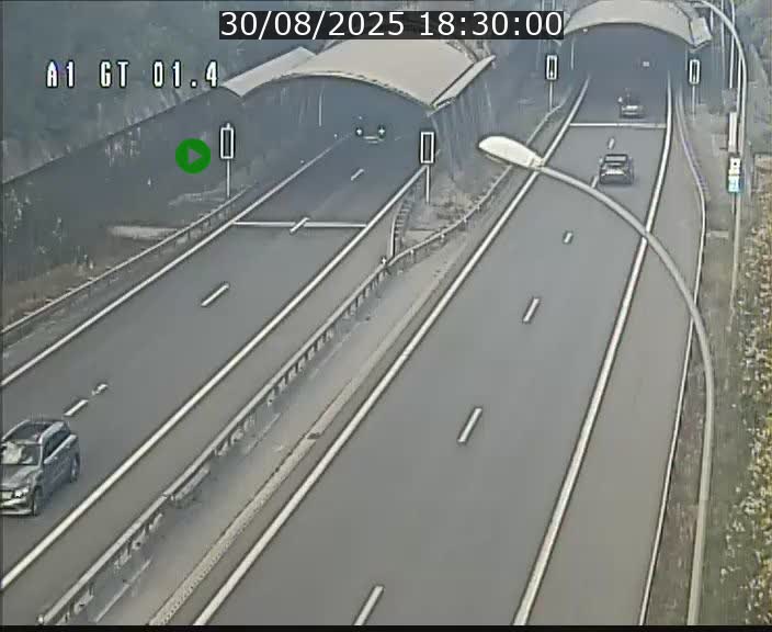 <h2>Traffic live webcam Luxembourg Hesperange - A1 direction Kirchberg - BK 1.4</h2>