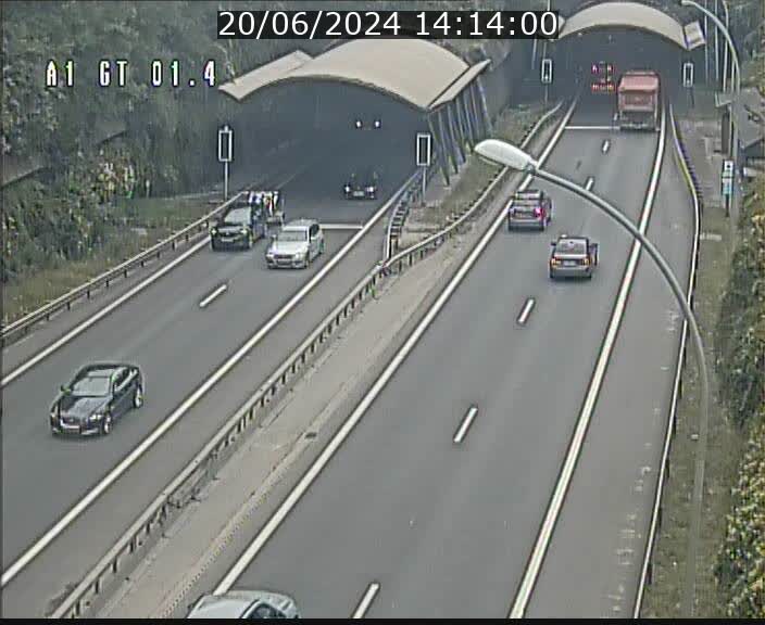 <h2>Traffic live webcam Luxembourg Hesperange - A1 direction Kirchberg - BK 1.4</h2>