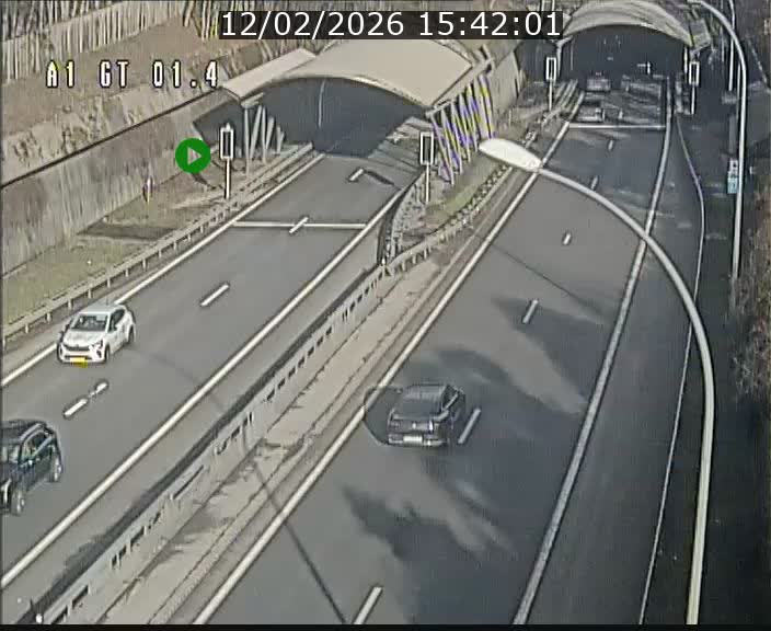 <h2>Traffic live webcam Luxembourg Hesperange - A1 direction Kirchberg - BK 1.4</h2>