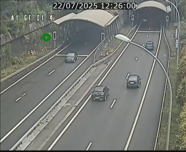 <h2>Traffic live webcam Luxembourg Hesperange - A1 direction Kirchberg - BK 1.4</h2>