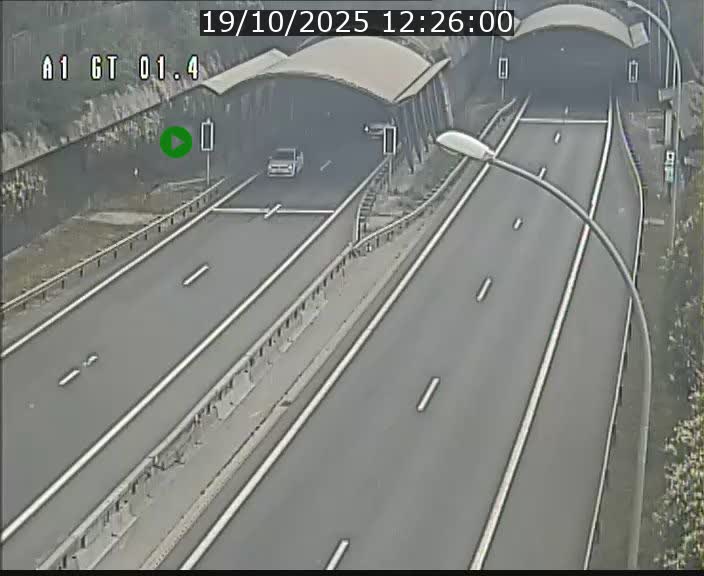 <h2>Traffic live webcam Luxembourg Hesperange - A1 direction Kirchberg - BK 1.4</h2>