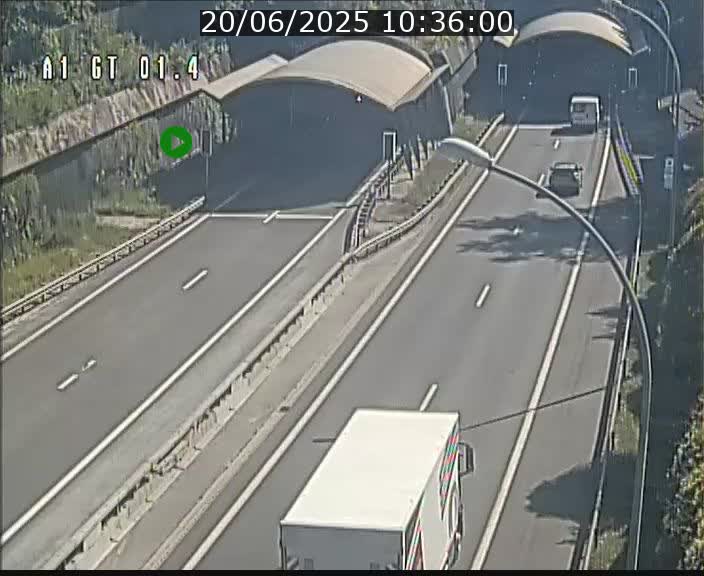 <h2>Traffic live webcam Luxembourg Hesperange - A1 direction Kirchberg - BK 1.4</h2>