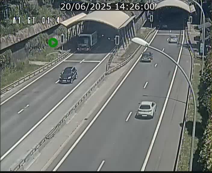 <h2>Traffic live webcam Luxembourg Hesperange - A1 direction Kirchberg - BK 1.4</h2>