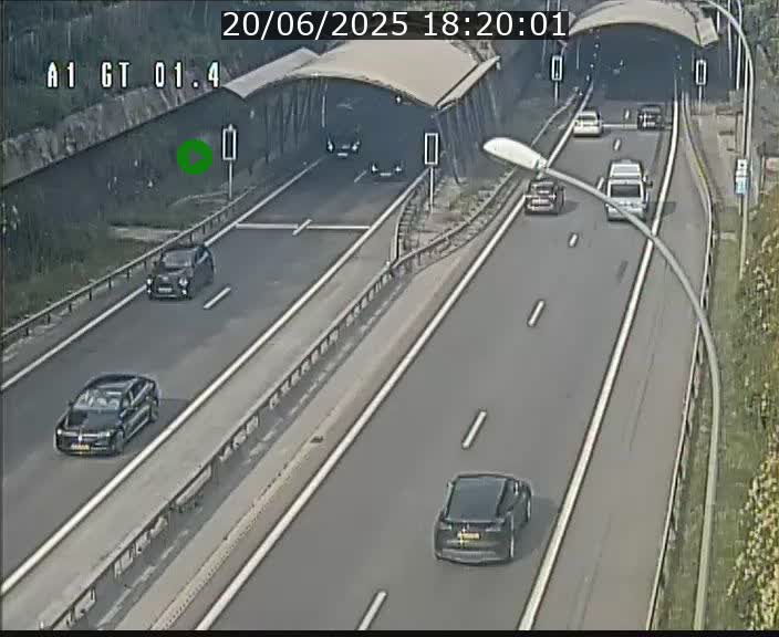 <h2>Traffic live webcam Luxembourg Hesperange - A1 direction Kirchberg - BK 1.4</h2>