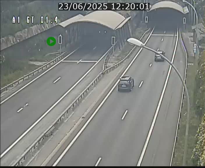 <h2>Traffic live webcam Luxembourg Hesperange - A1 direction Kirchberg - BK 1.4</h2>