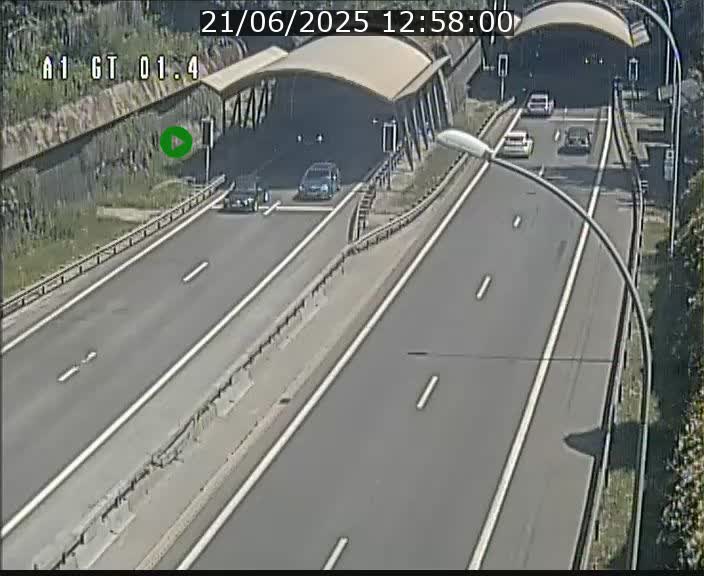 <h2>Traffic live webcam Luxembourg Hesperange - A1 direction Kirchberg - BK 1.4</h2>