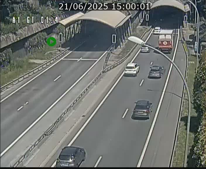 <h2>Traffic live webcam Luxembourg Hesperange - A1 direction Kirchberg - BK 1.4</h2>
