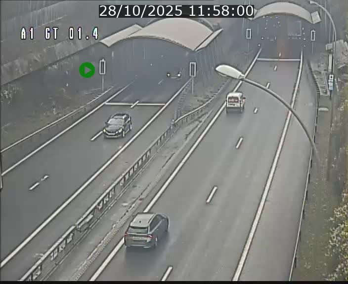 <h2>Traffic live webcam Luxembourg Hesperange - A1 direction Kirchberg - BK 1.4</h2>