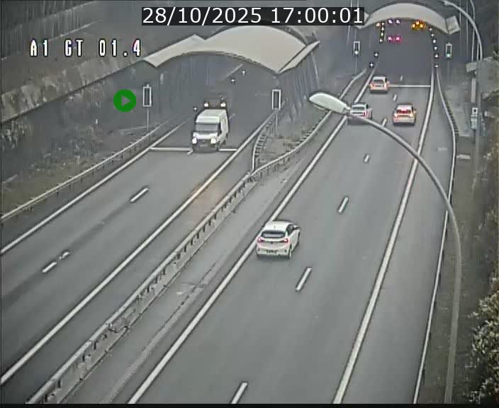 <h2>Traffic live webcam Luxembourg Hesperange - A1 direction Kirchberg - BK 1.4</h2>