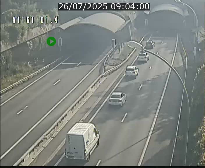 <h2>Traffic live webcam Luxembourg Hesperange - A1 direction Kirchberg - BK 1.4</h2>