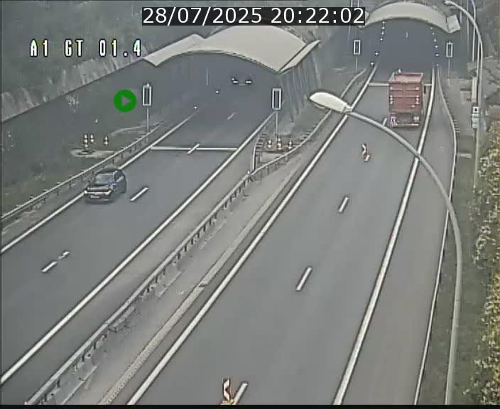 <h2>Traffic live webcam Luxembourg Hesperange - A1 direction Kirchberg - BK 1.4</h2>