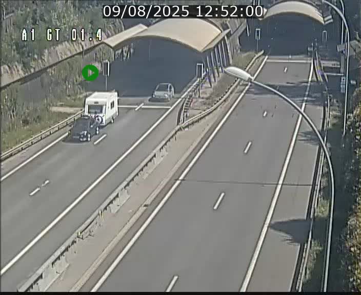 <h2>Traffic live webcam Luxembourg Hesperange - A1 direction Kirchberg - BK 1.4</h2>