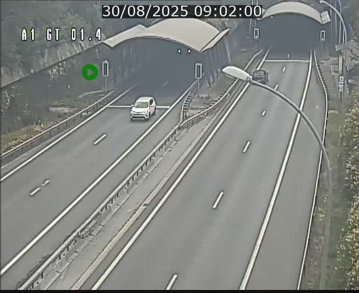 <h2>Traffic live webcam Luxembourg Hesperange - A1 direction Kirchberg - BK 1.4</h2>