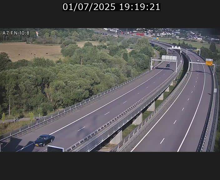 <h2>Caméra trafic Luxembourg - A7, Tunnel Gousselerbierg, sortie sud, direction rond-point Lorentzweiler (BK 10.8)</h2>