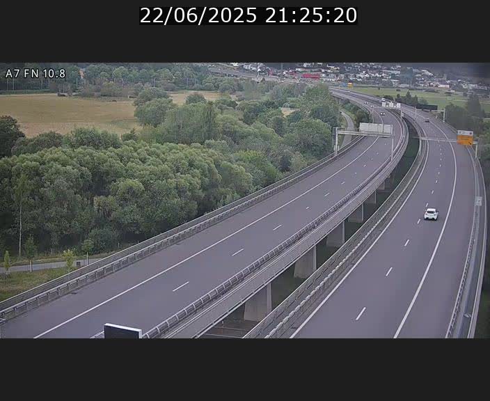 <h2>Caméra trafic Luxembourg - A7, Tunnel Gousselerbierg, sortie sud, direction rond-point Lorentzweiler (BK 10.8)</h2>