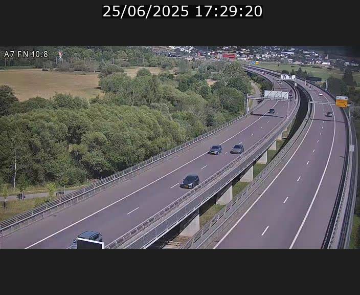 <h2>Caméra trafic Luxembourg - A7, Tunnel Gousselerbierg, sortie sud, direction rond-point Lorentzweiler (BK 10.8)</h2>