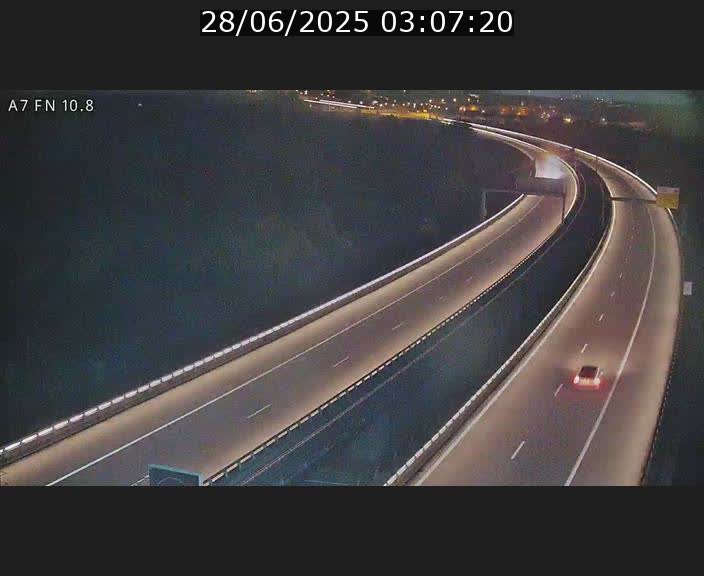 <h2>Caméra trafic Luxembourg - A7, Tunnel Gousselerbierg, sortie sud, direction rond-point Lorentzweiler (BK 10.8)</h2>