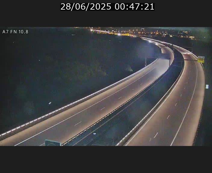 <h2>Caméra trafic Luxembourg - A7, Tunnel Gousselerbierg, sortie sud, direction rond-point Lorentzweiler (BK 10.8)</h2>