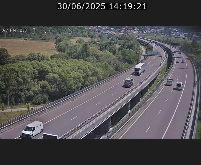 <h2>Caméra trafic Luxembourg - A7, Tunnel Gousselerbierg, sortie sud, direction rond-point Lorentzweiler (BK 10.8)</h2>