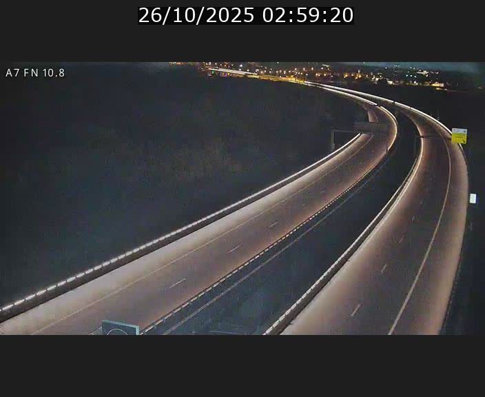 <h2>Caméra trafic Luxembourg - A7, Tunnel Gousselerbierg, sortie sud, direction rond-point Lorentzweiler (BK 10.8)</h2>