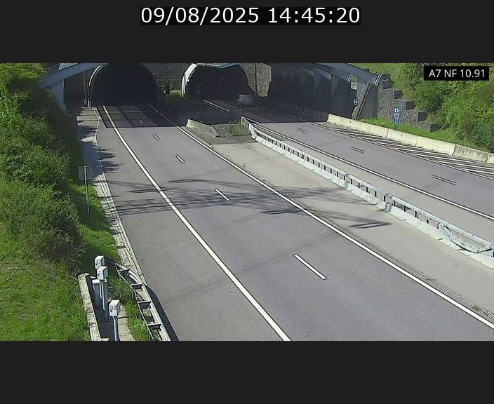 <h2>Caméra trafic Luxembourg - A7, Tunnel Gousselerbierg, entrée sud, direction Mersch</h2>
