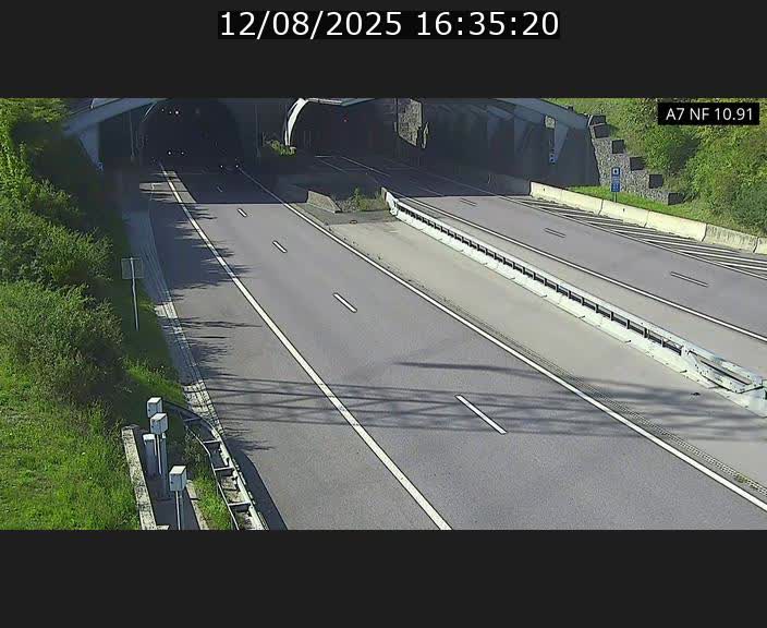 <h2>Caméra trafic Luxembourg - A7, Tunnel Gousselerbierg, entrée sud, direction Mersch</h2>