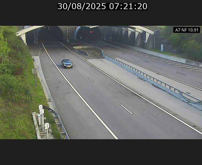 <h2>Caméra trafic Luxembourg - A7, Tunnel Gousselerbierg, entrée sud, direction Mersch</h2>