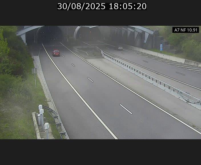 <h2>Caméra trafic Luxembourg - A7, Tunnel Gousselerbierg, entrée sud, direction Mersch</h2>