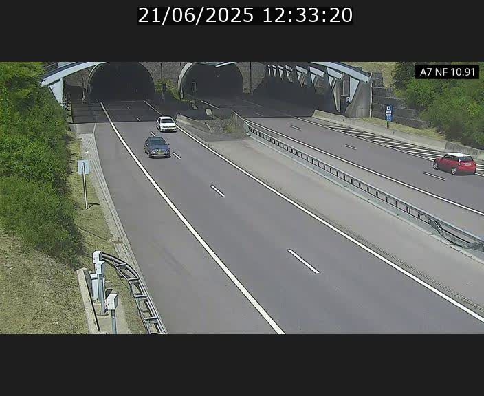 <h2>Caméra trafic Luxembourg - A7, Tunnel Gousselerbierg, entrée sud, direction Mersch</h2>