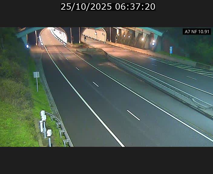 <h2>Caméra trafic Luxembourg - A7, Tunnel Gousselerbierg, entrée sud, direction Mersch</h2>